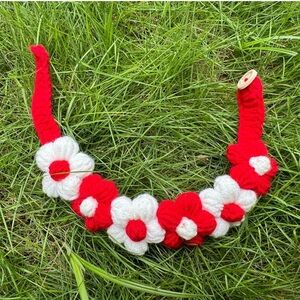NWT Red White Flower Collar Necklace 10-12 inch  Any size Cat Small/Medium Dog